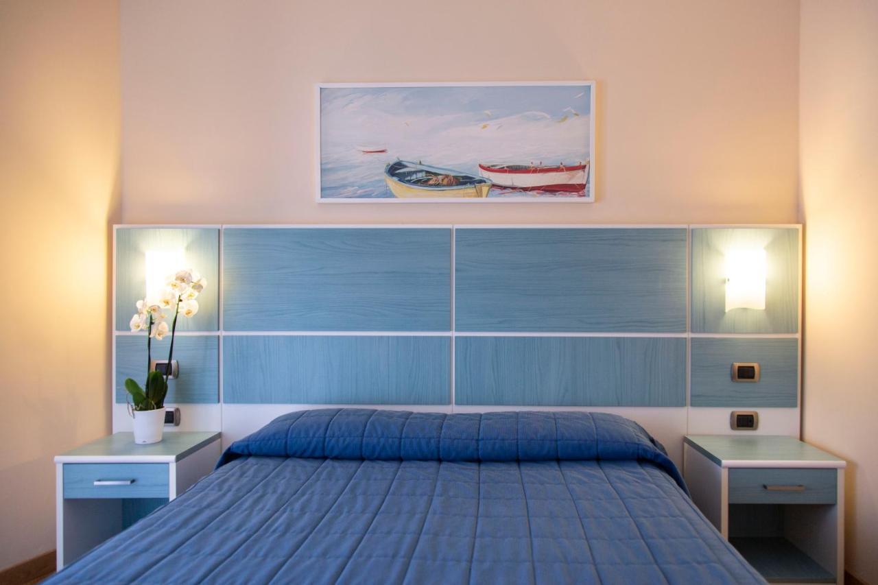 Residenza Del Mare Hotel Sant Isidoro  Ngoại thất bức ảnh